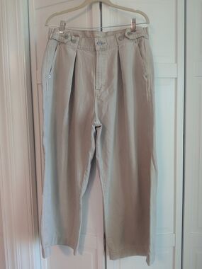 Wide Leg Pants in Light Khaki